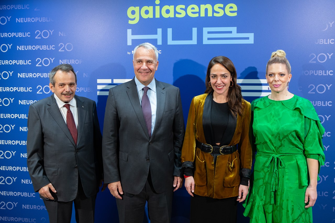 (Από αριστερά): Τάσος Γαργαλάκος, Μάκης Βορίδης, Δόμνα Μιχαηλίδου και Ρόζα Γαργαλάκου.