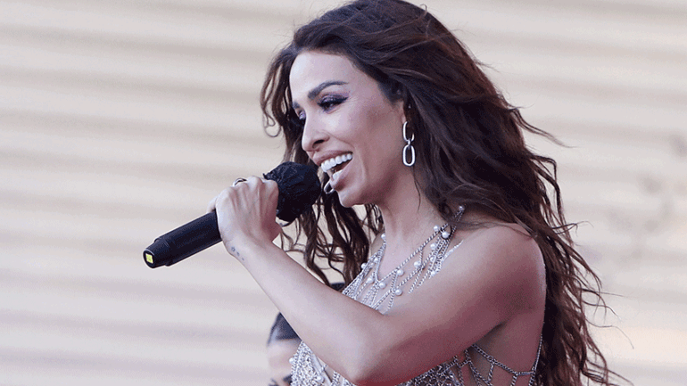 Ελένη Φουρέιρα: Μας δείχνει πρώτη φορά τη φουσκωμένη της κοιλίτσα και μιλάει για το μωρό που έρχεται