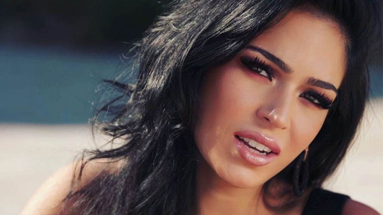 Τραγούδι-έκπληξη από τη Στεφανία Γονίδη με την υπογραφή του Σταμάτη Γονίδη