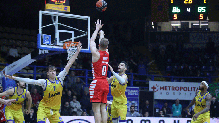 Στο τελευταίο σουτ νίκησε ο Ολυμπιακός, 87-86 το Περιστέρι