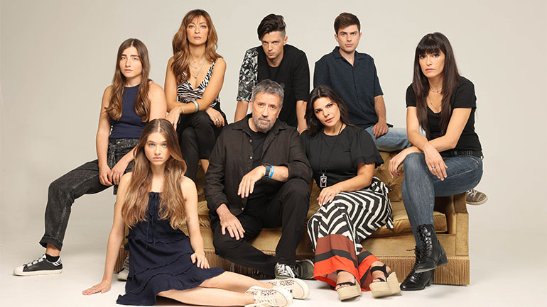 Κάνε ότι κοιμάσαι: Η Βικτόρια πηγαίνει να παραδοθεί στην Αστυνομία