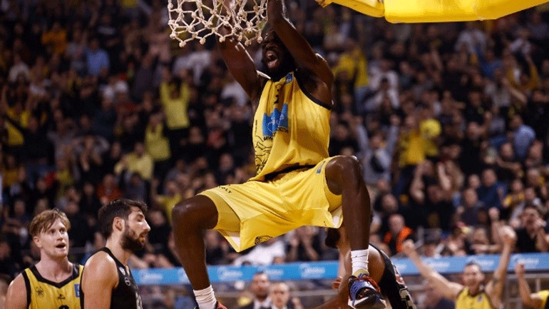 Μπάσκετ: Ενάμισι μήνα εκτός δράσης με θλάση ο Σανόγκο του Άρη