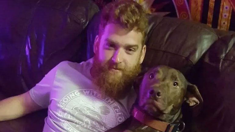 Νεκρός 30χρονος που πυροβολήθηκε από τον σκύλο του στο Κάνσας – Εκπυρσοκρότησε το όπλο