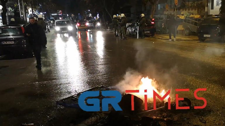 Επεισόδια έξω από το γήπεδο του Άρη μετά το τέλος του αγώνα με τον Ολυμπιακό