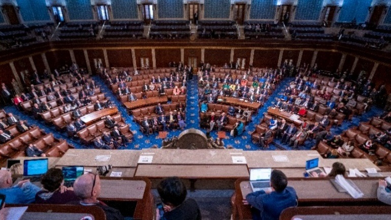 Η καλλιτεχνική καριέρα του Χάντερ Μπάιντεν στο στόχαστρο της Βουλής των Αντιπροσώπων