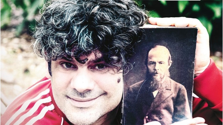 Ο Κώστας Γάκης μιλά για την παράσταση «Ο φίλος μου ο Ντοστογιέφσκι»