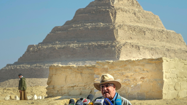 Αίγυπτος: Οι αρχαιολόγοι ανακάλυψαν τέσσερις τάφους των φαραώ και μια μούμια