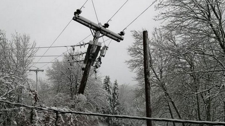 Χωρίς ρεύμα περιοχές των Τρικάλων και της Καρδίτσας