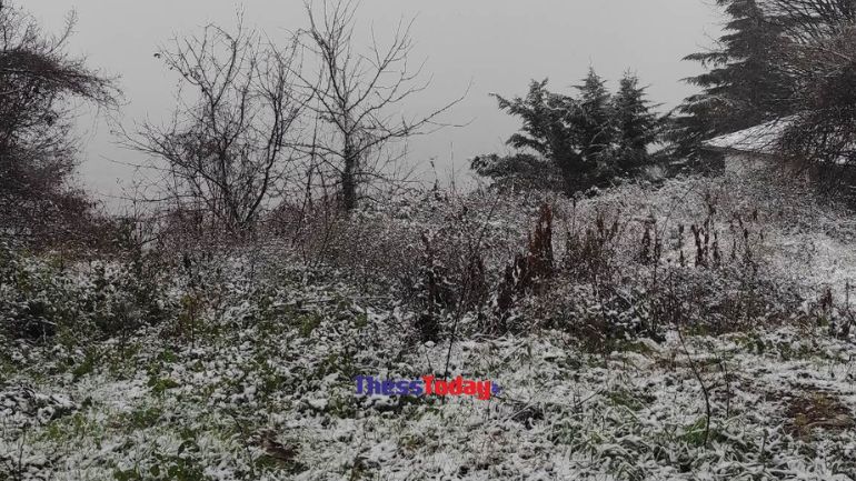 Το έστρωσε στον Χορτιάτη: Βγήκαν τα εκχιονοστικά στον δρόμο