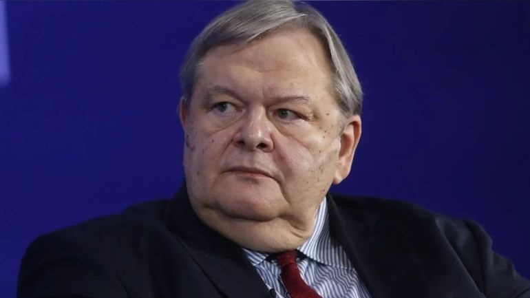 Απάντηση Βενιζέλου στις αναφορές Μητσοτάκη για τις υποκλοπές