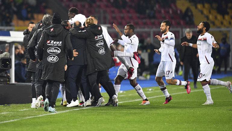 Εκτός έδρας νίκη για την Σαλερνιτάνα, 2-1 τη Λέτσε