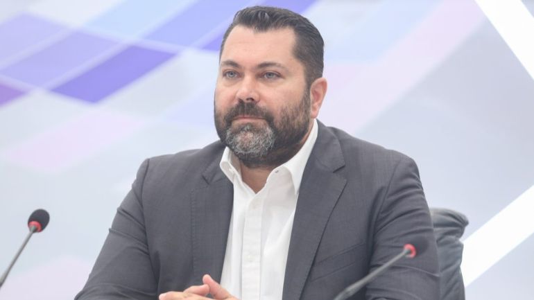 Δίκη για τηλεοπτικές άδειες: Την αθώωση του Λ. Κρέτσου, Ι. Καλογρίτσα και άλλων 5 μελών ζήτησε η εισαγγελέας