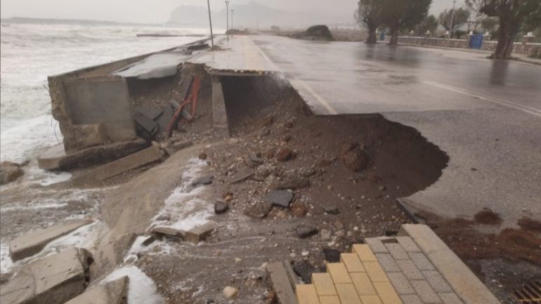 Δοκιμάζεται από την κακοκαιρία το νησί της Ρόδου και τα άλλα νησιά της Δωδεκανήσου