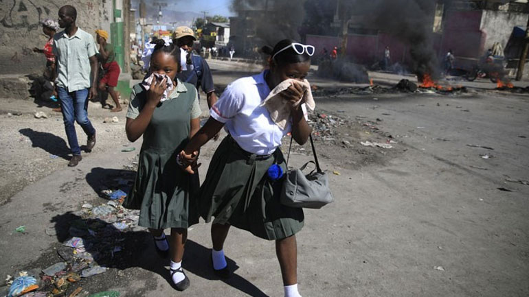 Οι Γιατροί Χωρίς Σύνορα μειώνουν τη δραστηριότητά τους στην Αϊτή