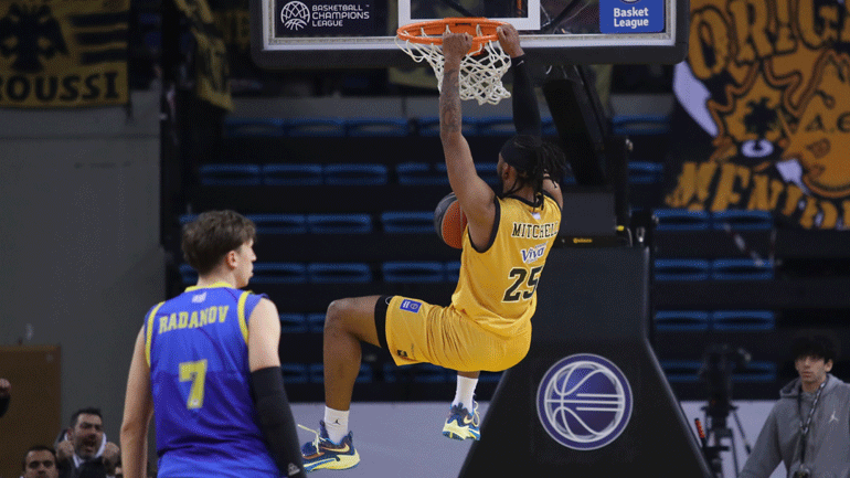 Basket League: Νίκη για τετράδα η ΑΕΚ, 68-64 το Περιστέρι