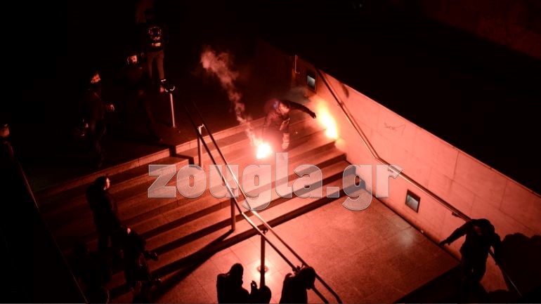 Σύνταγμα: Μικροένταση μετά την αντιφασιστική συγκέντρωση