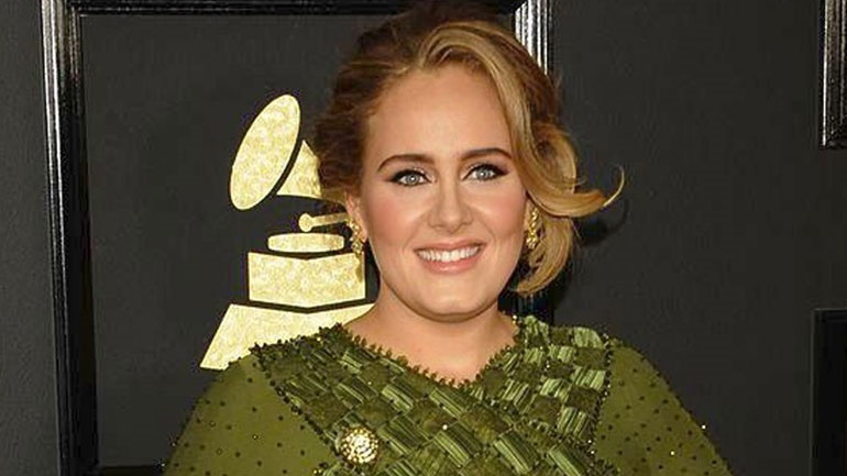 H Adele επιβεβαίωσε ότι θα είναι παρούσα στην τελετή απονομής των βραβείων Grammy 2023