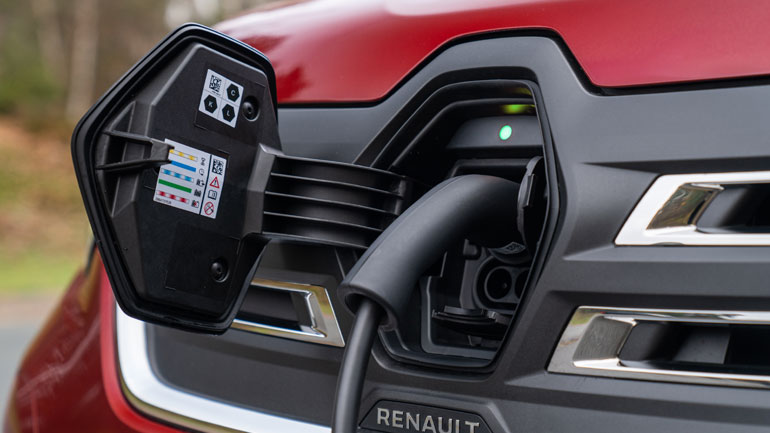 H Renault έφτιαξε φορτιστή που μειώνει 30% τις ενεργειακές απώλειες