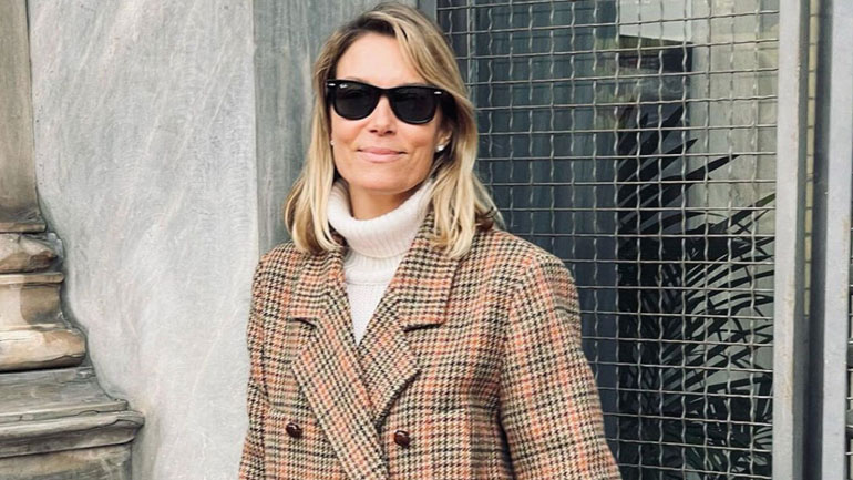 Το stylish look της Βίκυς Καγιά με βινύλ μπότες