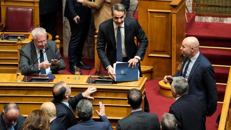 Σημάδια φθοράς της δημοκρατίας στην Ελλάδα