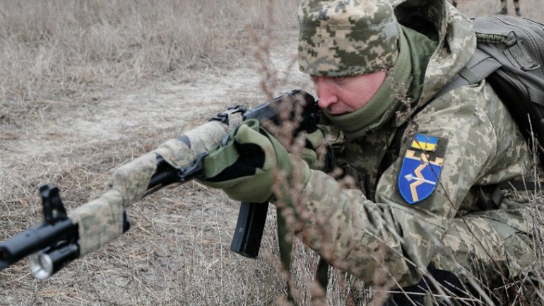 Η ΕΕ θα εκπαιδεύσει 30.000 Ουκρανούς στρατιώτες