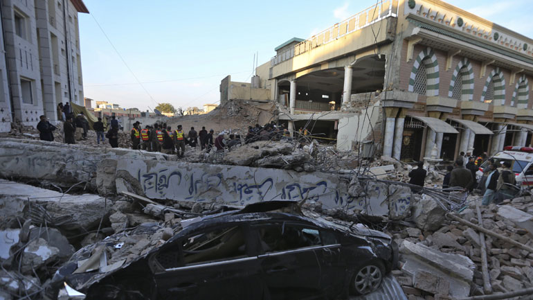 Πακιστάν: Η πολύνεκρη επίθεση σε τζαμί διαπράχθηκε σε αντίποινα για αστυνομικές επιχειρήσεις εναντίον ένοπλων ισλαμιστικών οργανώσεων