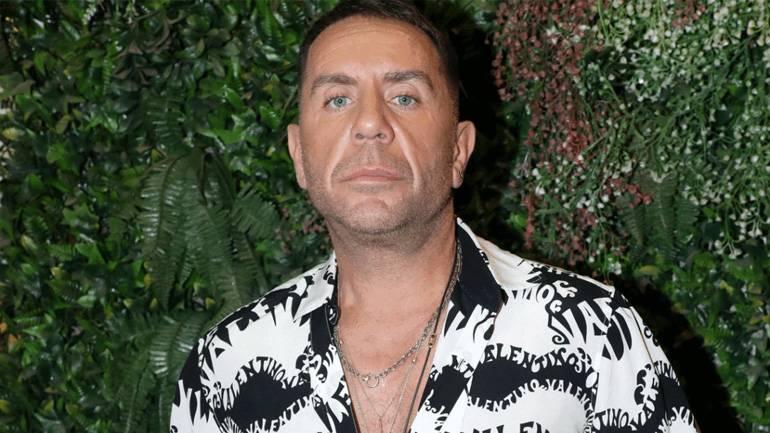 Γιώργος Μαζωνάκης – Η σπάνια κοινή εμφάνιση με τους γονείς του