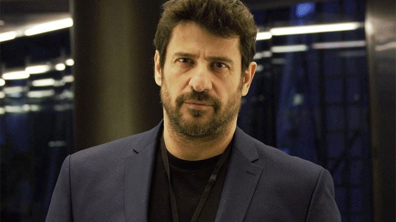 Αλέξης Γεωργούλης: «Οι καλλιτέχνες βρίσκονται στο στόχαστρο της κυβέρνησης»