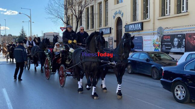 Άλογα στο κέντρο της Θεσσαλονίκης