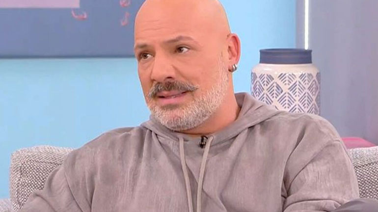 Νίκος Μουτσινάς: «Το κομμάτι, είναι gay, δεν είναι gay, δεν αφορά κανέναν»