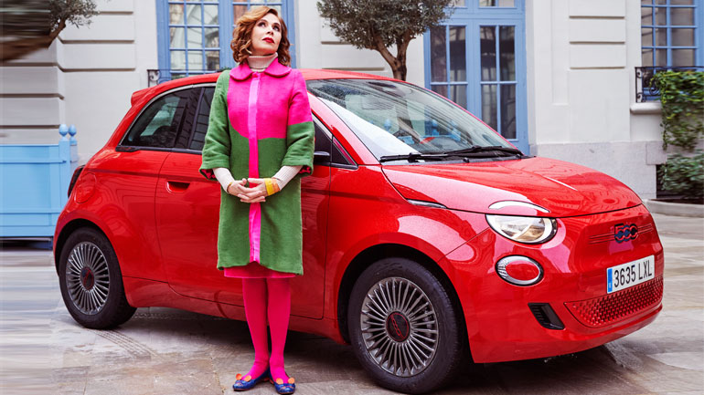 Η διάσημη Ισπανίδα designer Agatha Ruiz de la Prada είναι η νέα ambassador της FIAT