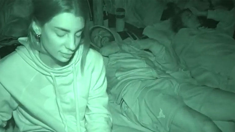 Κωνσταντίνος Βασάλος σε Εύη Σαλταφερίδου στο Survivor All Star: «Θέλω το μπουστάκι σου»