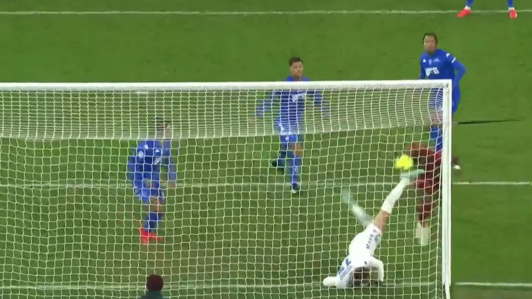 Απίστευτo: Τριπλή απόκρουση για… Όσκαρ από τον τερματοφύλακα της Έμπολι στο ματς με τη Ρόμα!