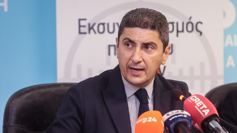 Super League 2: Πέταξε πάλι την μπάλα στην εξέδρα ο Αυγενάκης!