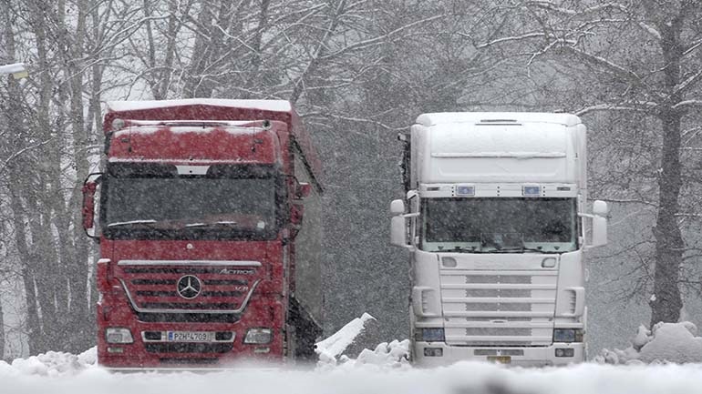 Πάτρα: Προσωρινή απαγόρευση κυκλοφορίας των φορτηγών λόγω της κακοκαιρίας