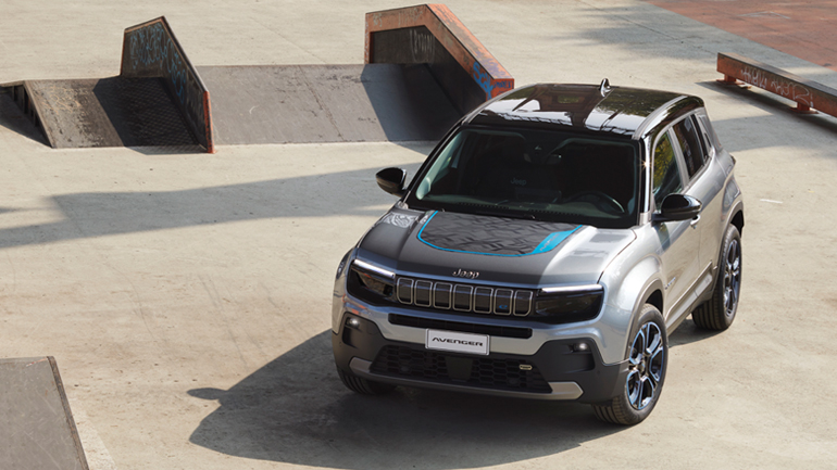 Στην Πολωνία ξεκινά η παραγωγή του πρώτου αμιγώς ηλεκτρικού μοντέλου της Jeep- Πότε έρχεται στην Ελλάδα και πόσο κοστίζει 