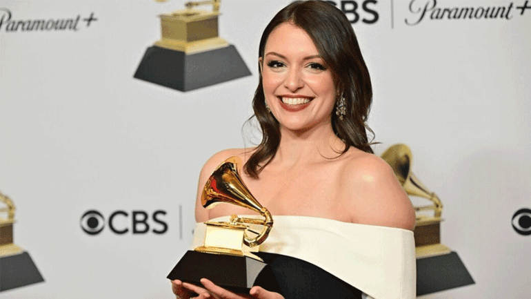 Stephanie Economou: Ποια είναι η Ελληνίδα συνθέτρια που βραβεύτηκε με Grammy;