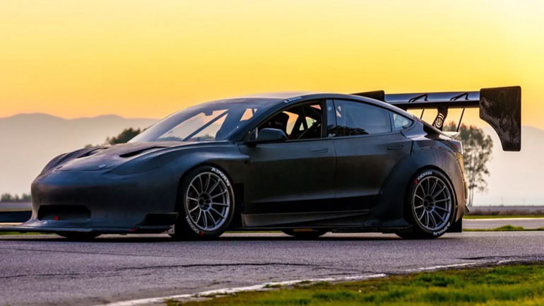 Το πρώτο πιστάδικο Tesla είναι γεγονός και είναι τούμπανο