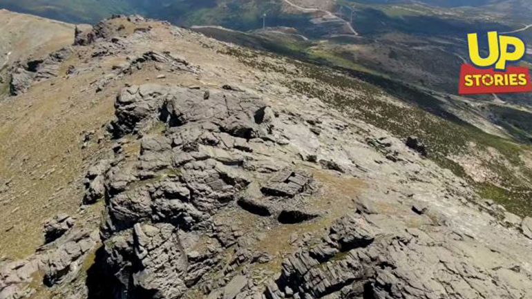 Δρακόσπιτο του όρους Όχη: Το ελληνικό Στόουνχετζ βρίσκεται καλά κρυμμένο στα 1.365 μ. υψόμετρο