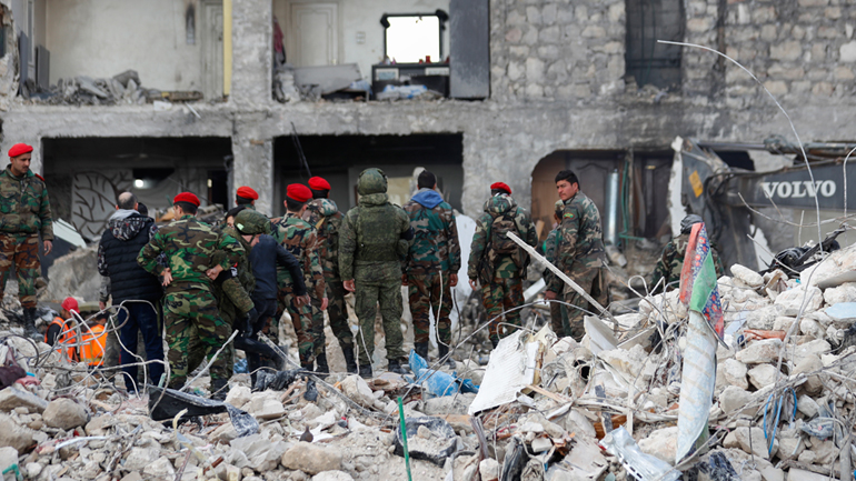 Ρώσοι και Ουκρανοί στην Αττάλεια συνδράμουν μαζί στη βοήθεια θυμάτων των καταστροφικών σεισμών