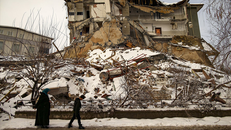 Λέκκας για σεισμό στην Τουρκία: «Eξανεμίζονται οι πιθανότητες να υπάρχουν ζωντανοί»