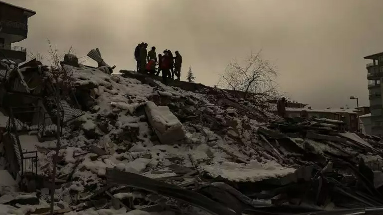 Η Ιταλία στέλνει υλικό στην Τουρκία για να στηθεί νοσοκομείο εκστρατείας