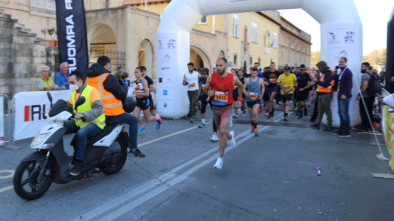 Αξέχαστη Πρωτομαγιά στη Ρόδο, τρέχοντας στον Διεθνή Μαραθώνιο