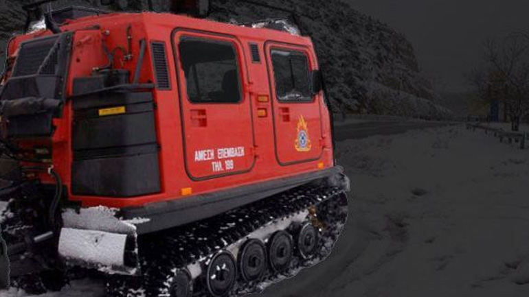 Πυροσβέστες απεγκλώβισαν γυναίκα με τον 11χρονο γιο της από τα Δερβενοχώρια