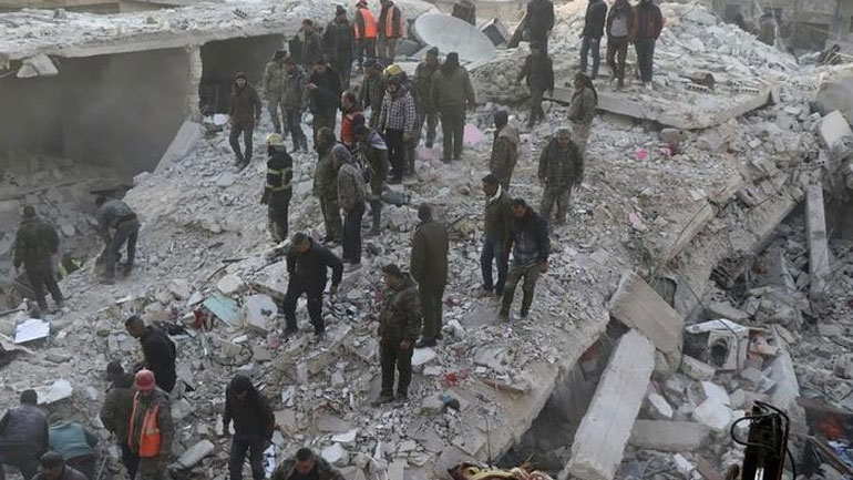 Συρία: Κατάρρευση τετραώροφου κτηρίου σε προάστιο της Δαμασκού