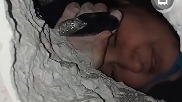 Σπαραχτικά λόγια από εγκλωβισμένη κάτω από τα ερείπια : «Μόλις είχα χάσει την ελπίδα μου…»