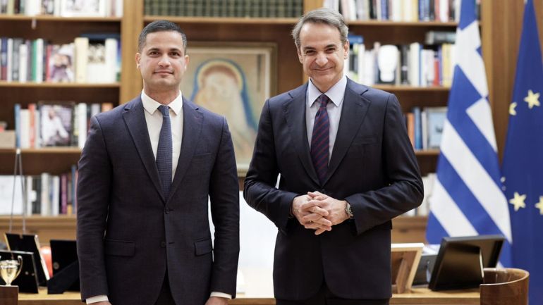 ΠΑΣΟΚ για Καρανικόλα: Από την Λούκα Κατσέλη στον Κυριάκο Μητσοτάκη ένα τατουάζ δρόμος