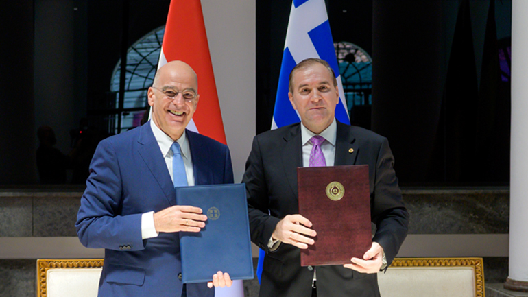 Ο Ν. Δένδιας συναντήθηκε με μέλη της ελληνικής ομογένειας στην Παραγουάη Ο Ν. Δένδιας συναντήθηκε με μέλη της ελληνικής ομογένειας στην Παραγουάη