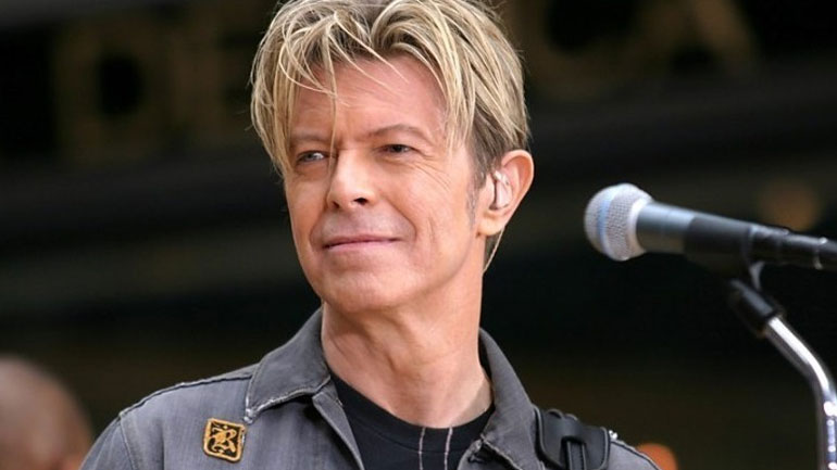 Χειρόγραφοι στίχοι του Ντέιβιντ Μπόουι πωλήθηκαν σε δημοπρασία