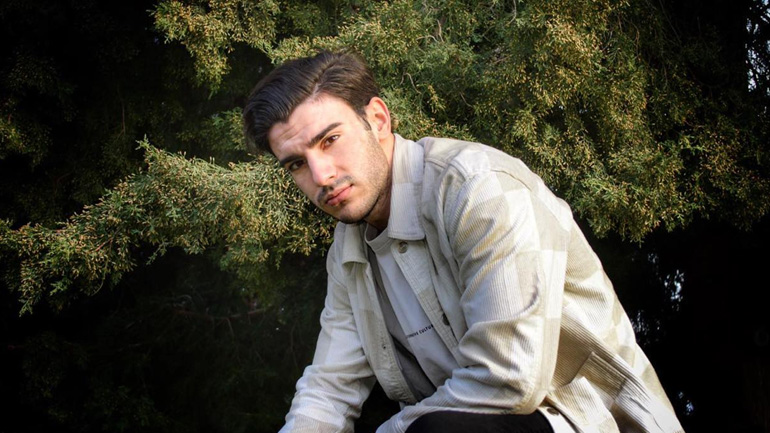 «Εγώ σ’αγάπησα»: Κυκλοφόρησε το νέο τραγούδι του Δημήτρη Καρίκη